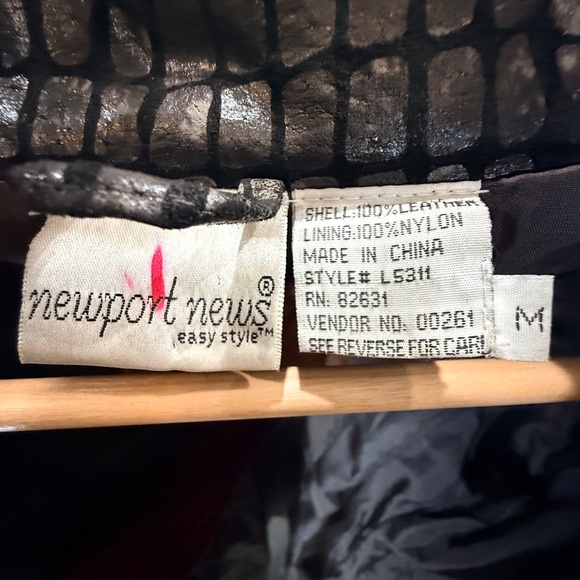 Newport News Vintage 90’s Leather patchwork tan & black trench coat Size Medium - Picture 4 of 5